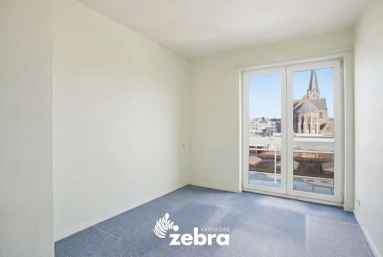 Op te frissen twee­slaapkamerappartement met terras in Lauwe foto 13