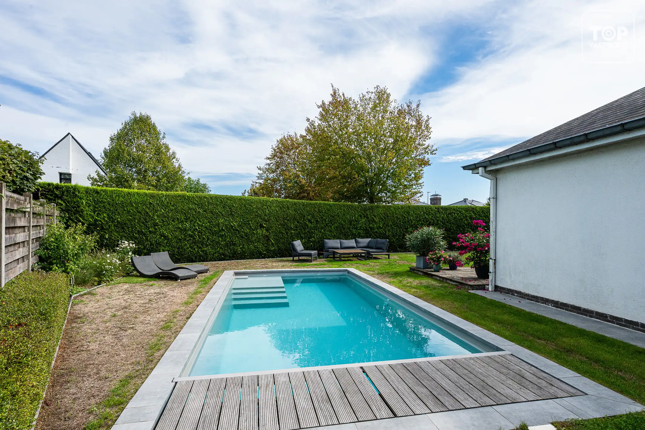 Instapklare woning op een ruim perceel met verwarmd zwembad foto 26