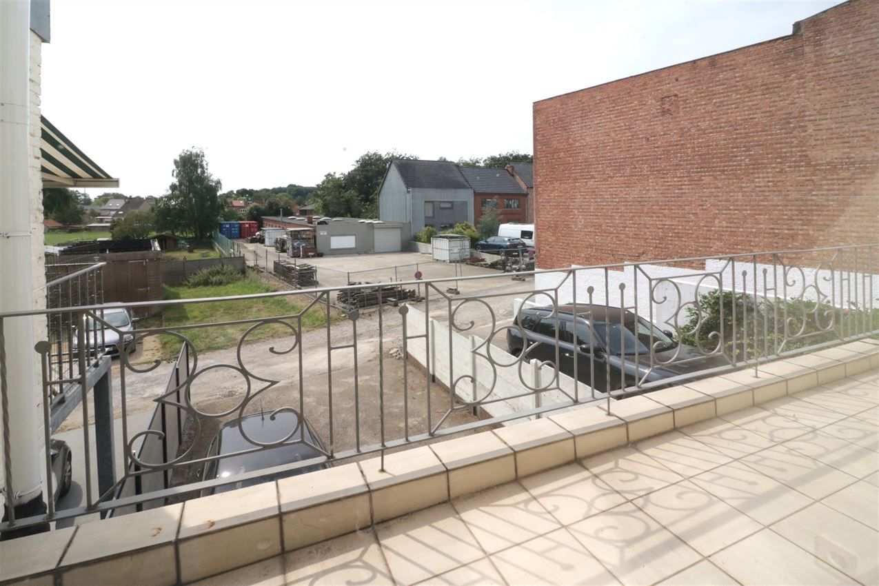 Label d, nabij Basiliek, deel gerenoveerd, authentiek pand foto 18