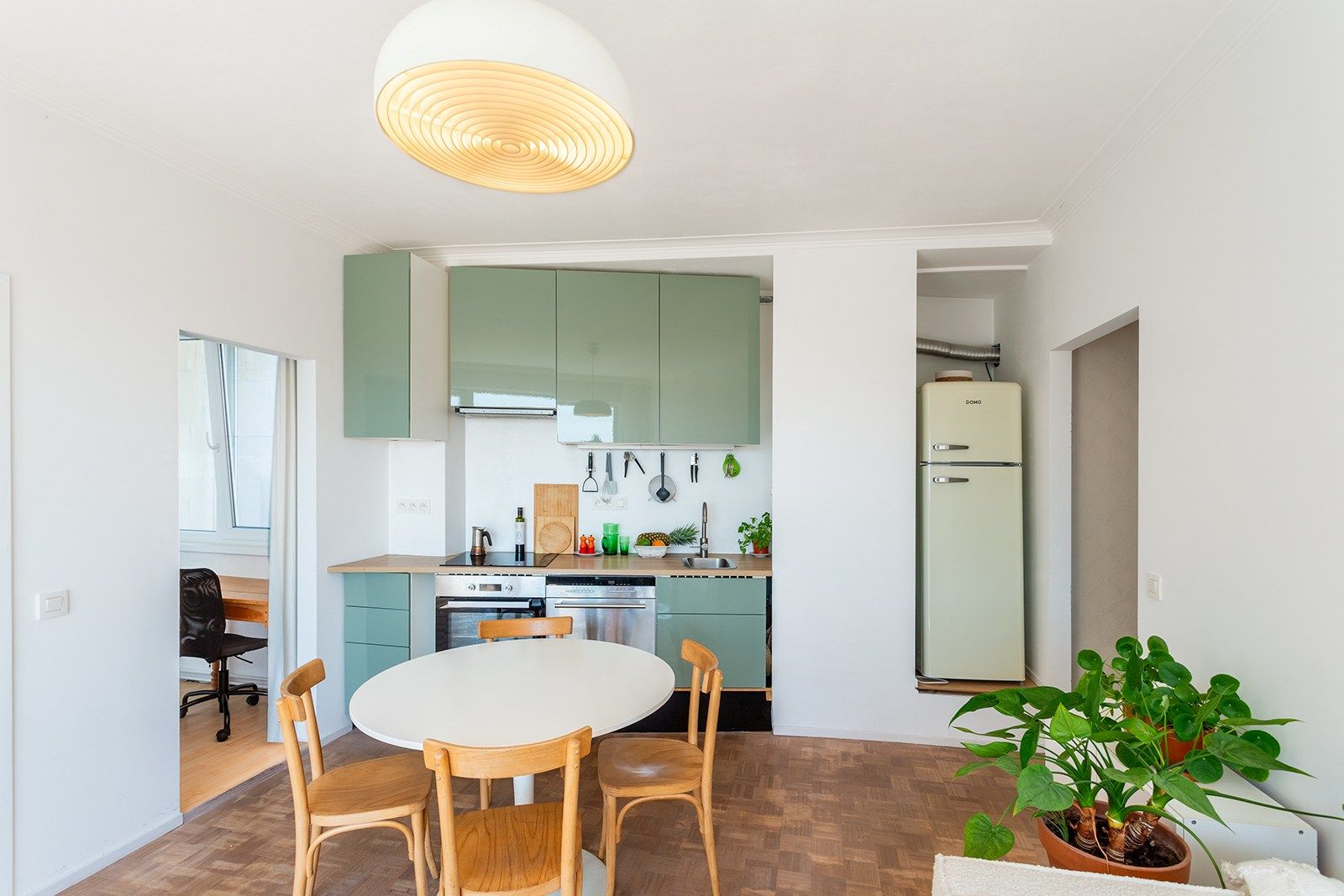 Instapklaar appartement met ruim terras  foto 4