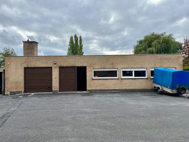 BEDRIJFSGEBOUW - OPSLAGRUIMTE 520 m² MET PARKING foto 4