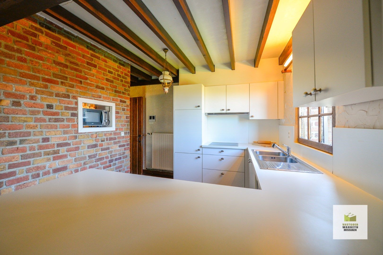 Charmante woning met 4 slaapkamers, garage en tuin op landelijke ligging te Wingene foto 13