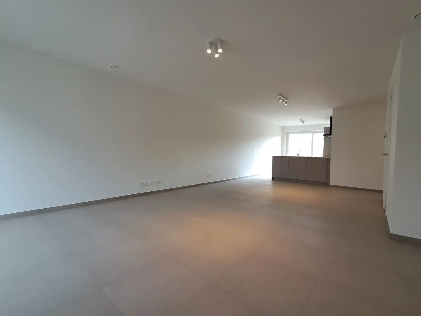 Gelijkvloers appartement met tuin te Sijsele! foto 5