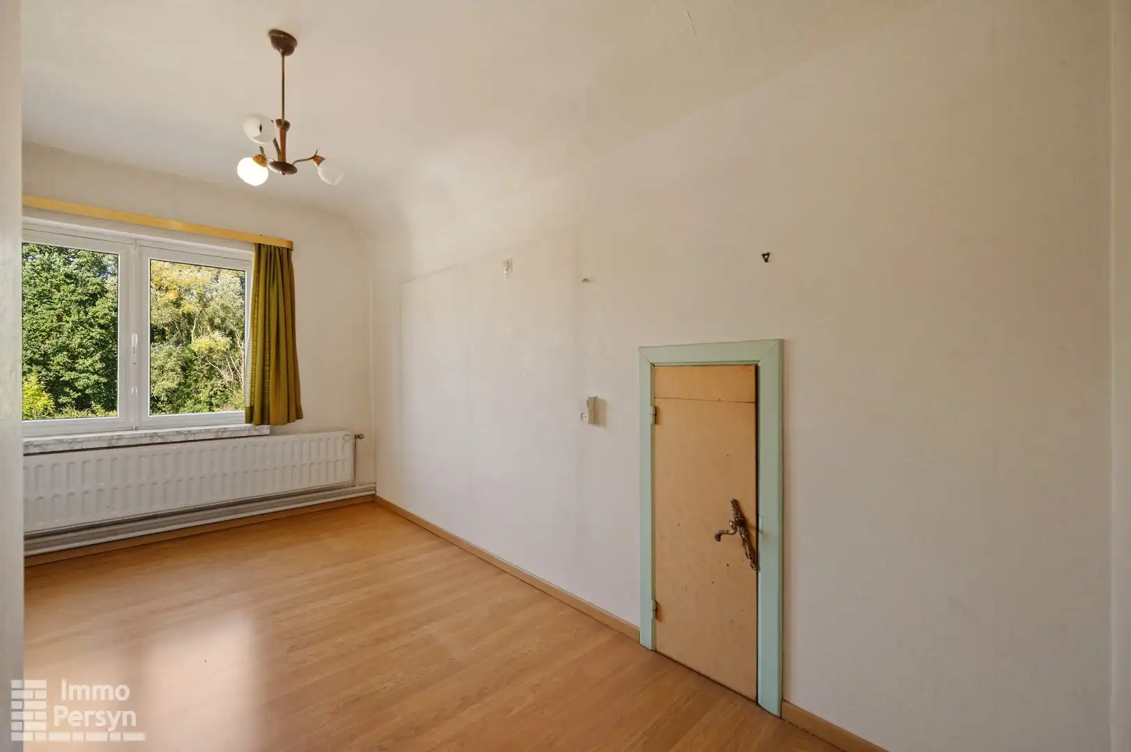 Woning met loods op een commerciële ligging foto 14