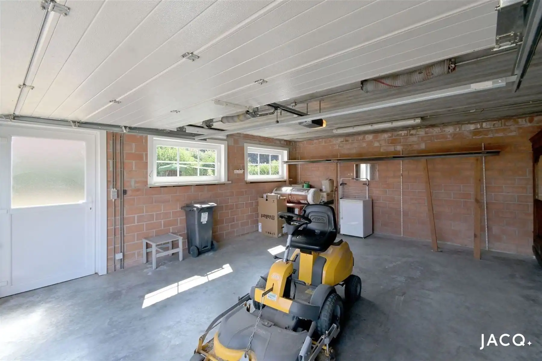 Ruime villa met 4slpk's op een prachtig perceel van 1203m²! foto 27