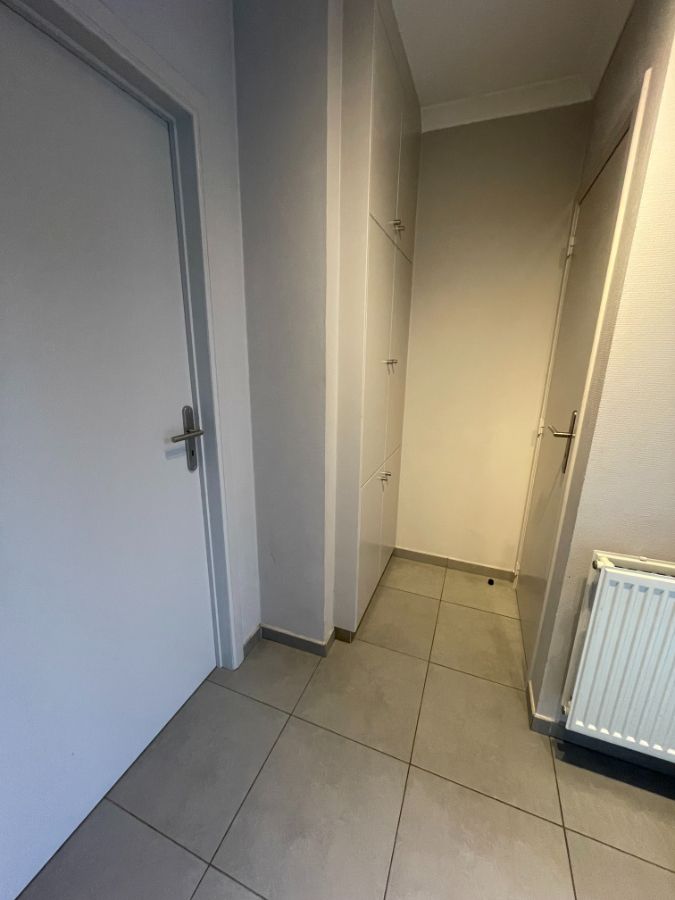 EENGEZINSWONING + tuin foto 9