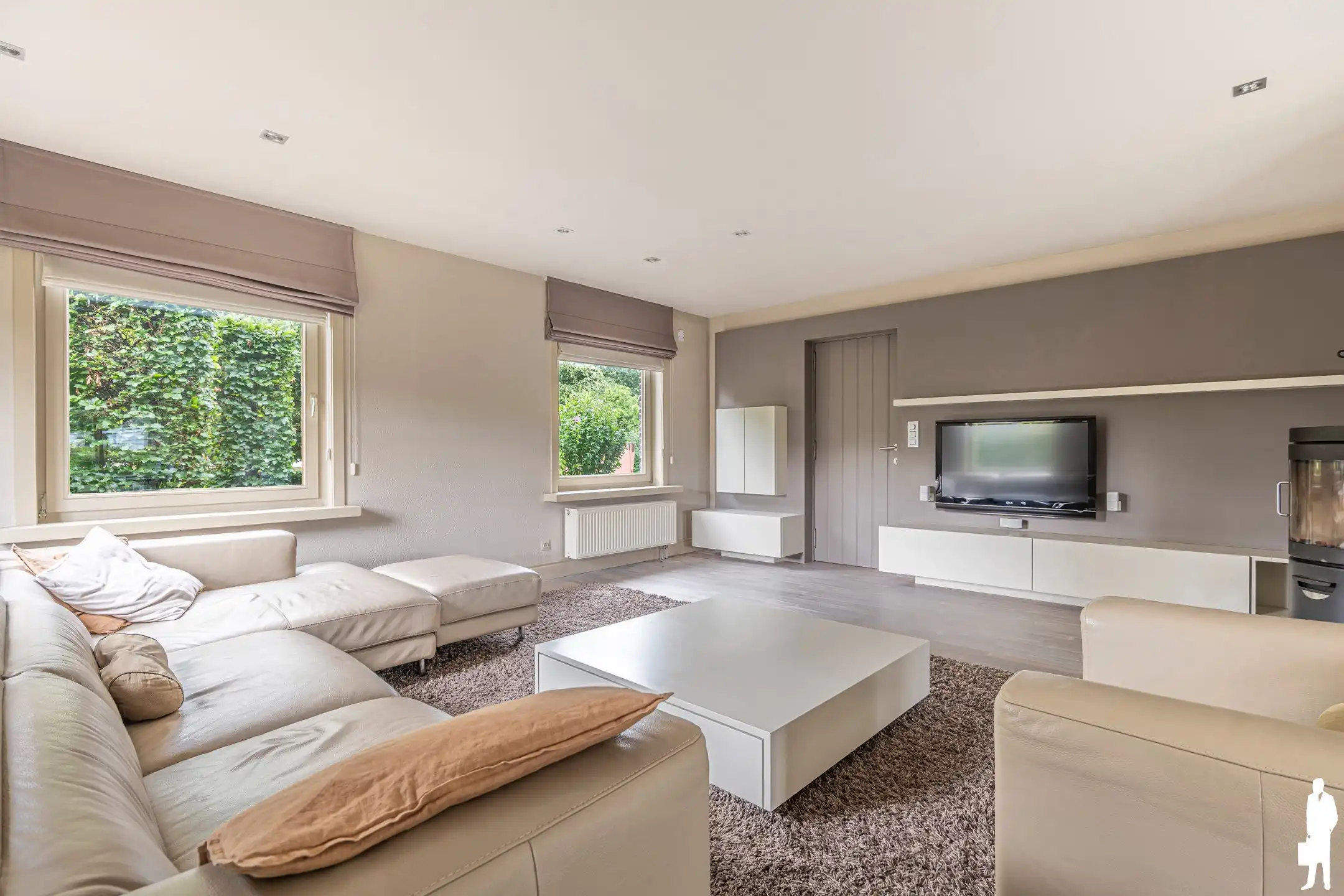 Ruime woning met 5 slpk. op ca. 16 are; uniek, groen gelegen foto 5