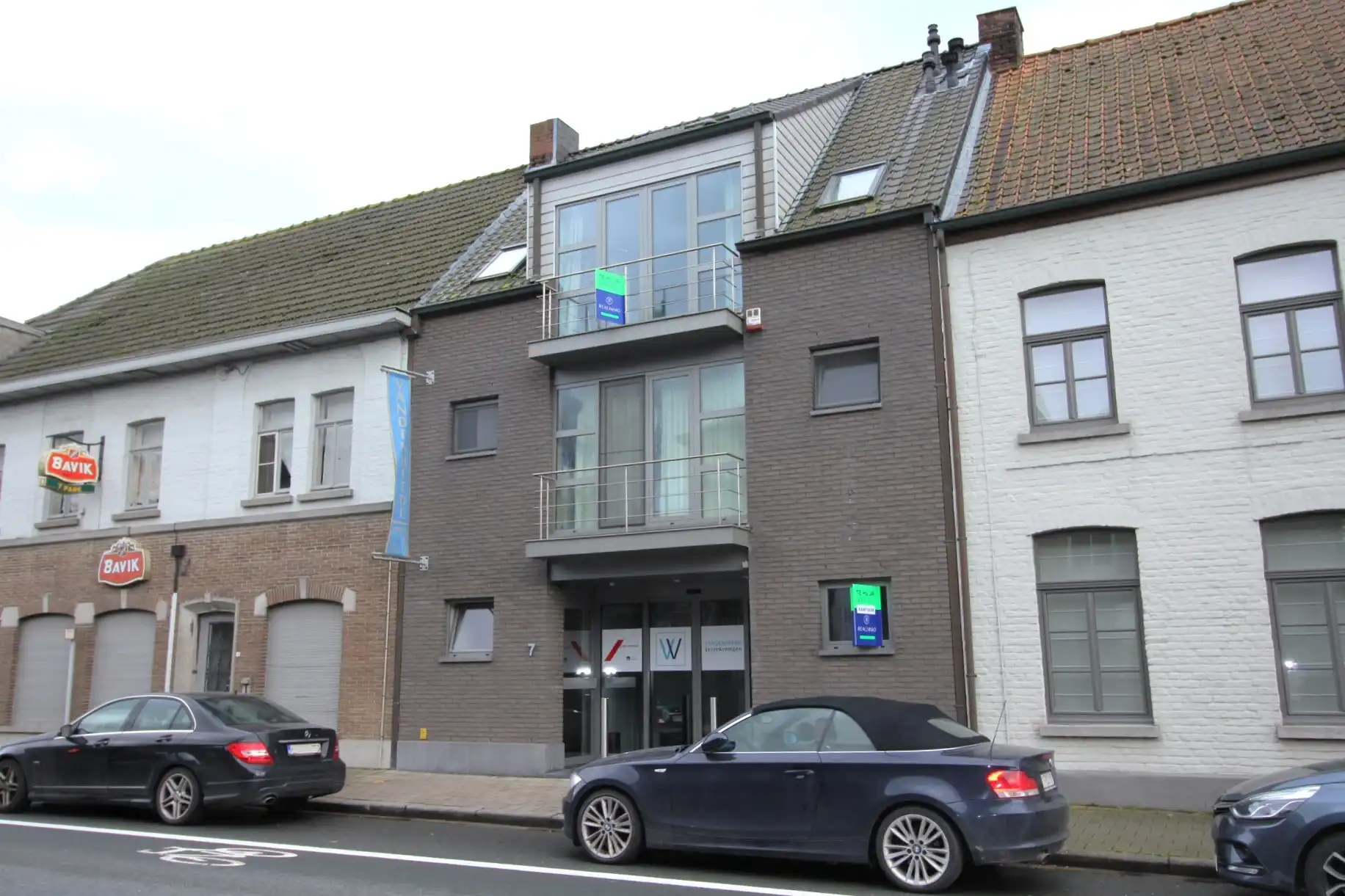 Lichtrijk appartement in hartje Tiegem! foto 11