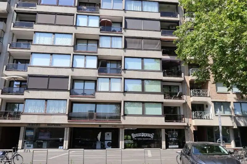 Ruim handelspand van 202m² op toplocatie in het centrum van Genk foto 20