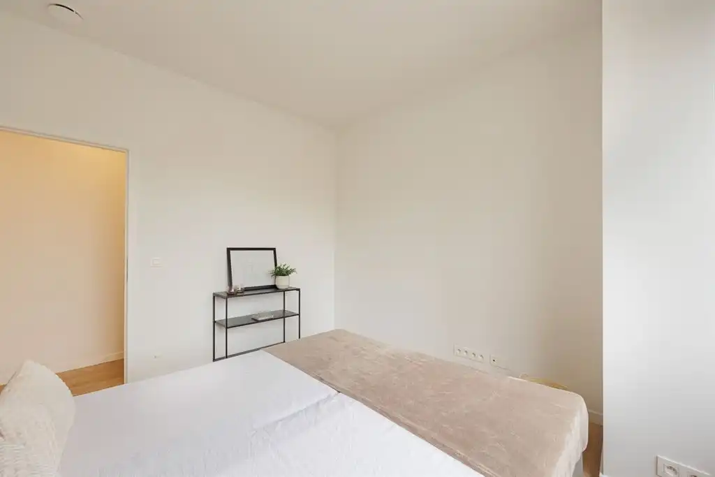 Gerenoveerd appartement met overdekt terras foto 12