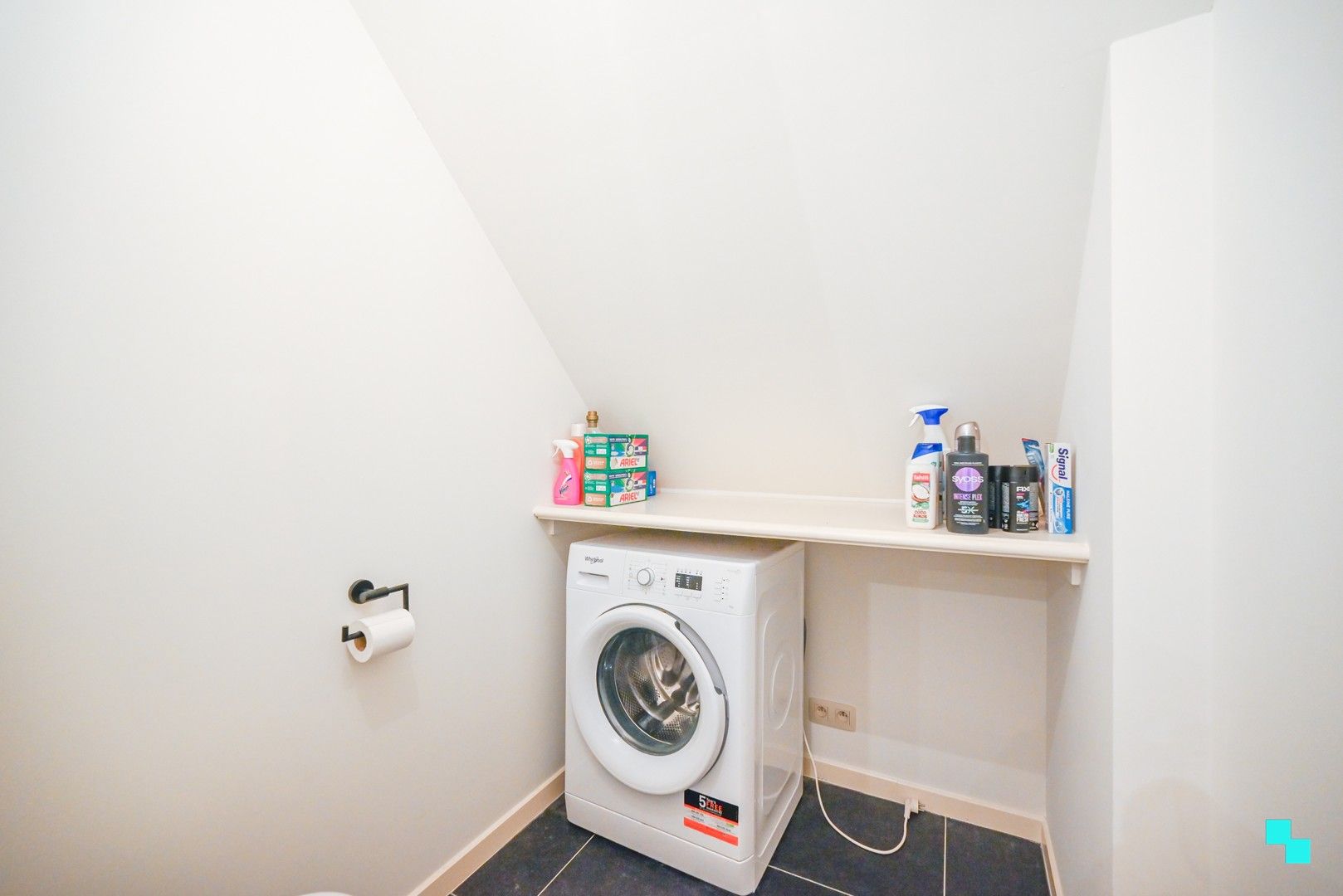 Volledig instapklaar duplex appartement in hartje Deerlijk foto 15