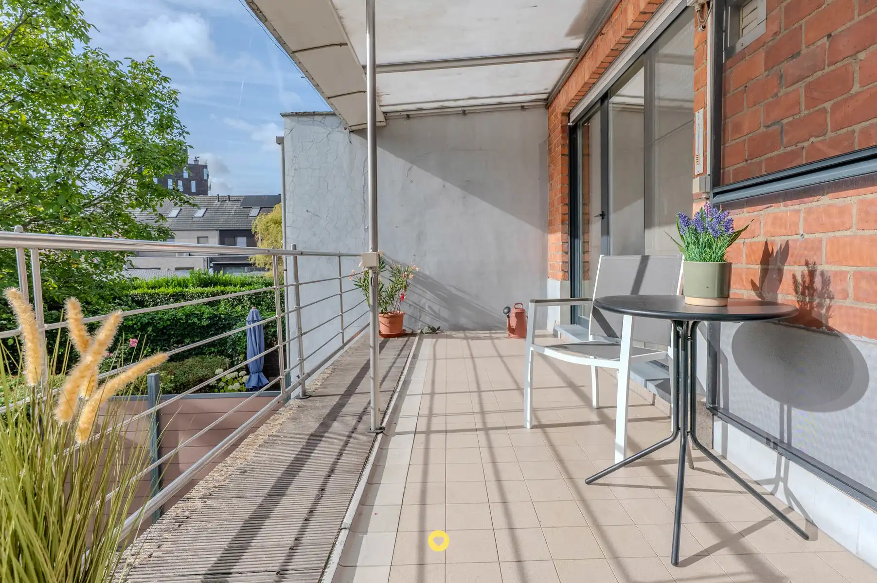 Bel-etage met 2 ruime SLK en grote garage op rustige locatie foto 6