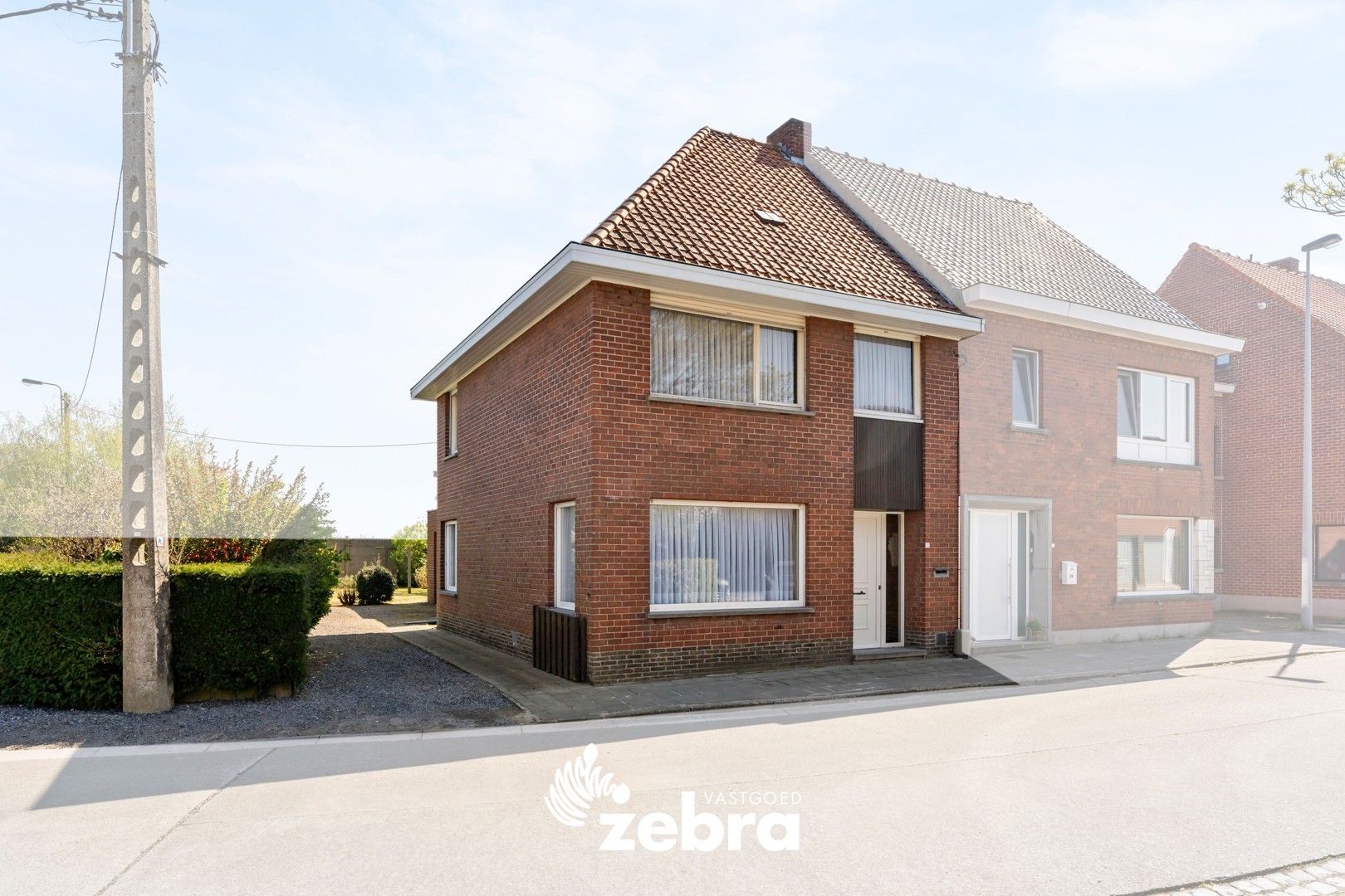 Hoofdfoto van de publicatie: Ruime halfopen woning met drie slaapkamers en veel mogelijkheden te Ingelmunster!
