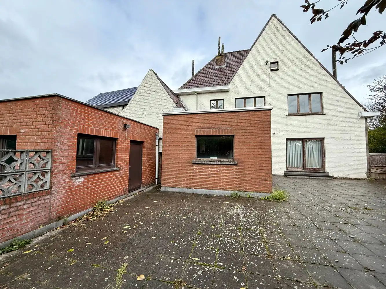 🏡 Te koop: te renoveren ruime villa – unieke opportuniteit in Elst! foto 18