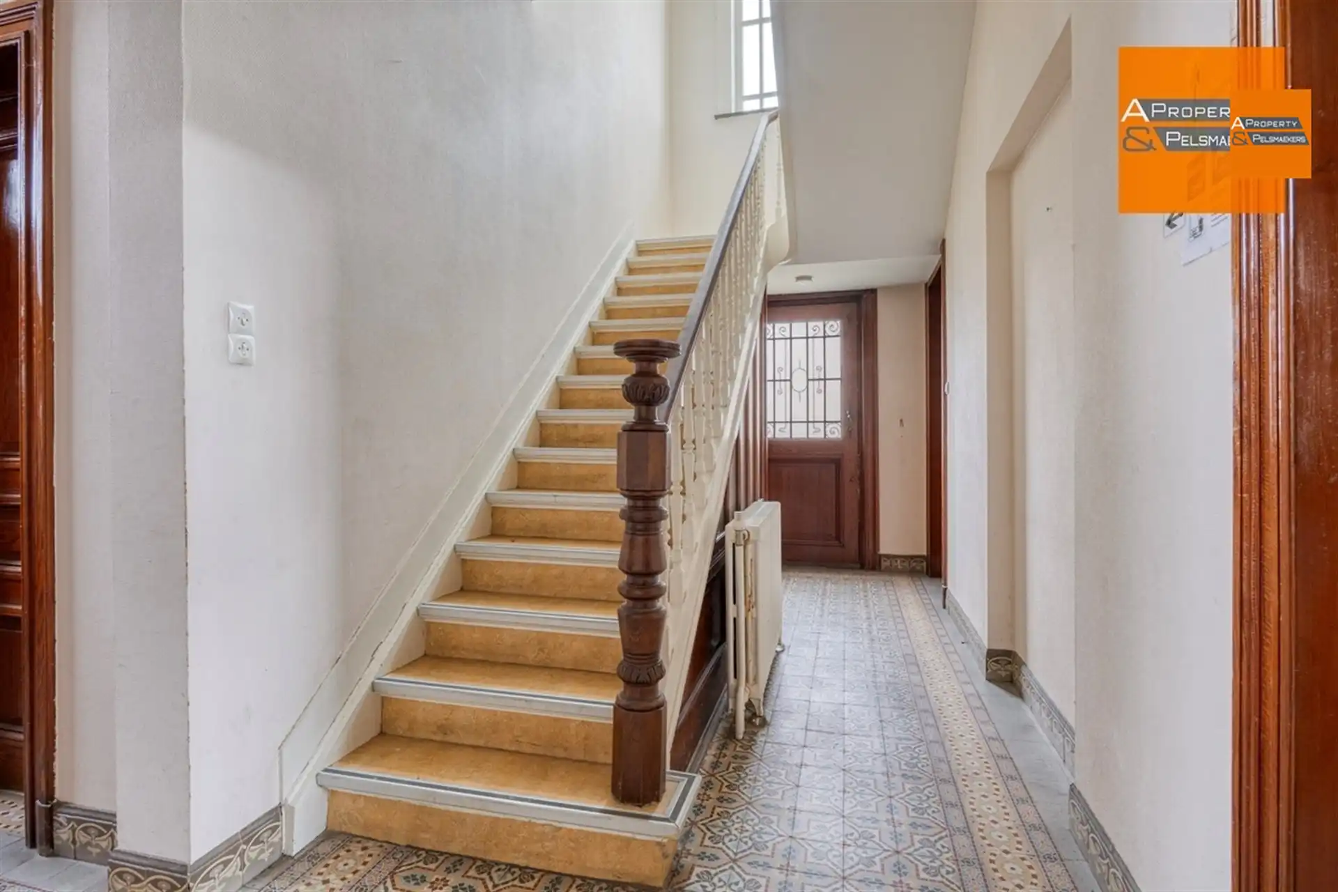 Ruim herenhuis met behoud van veel authentieke elementen  foto 6