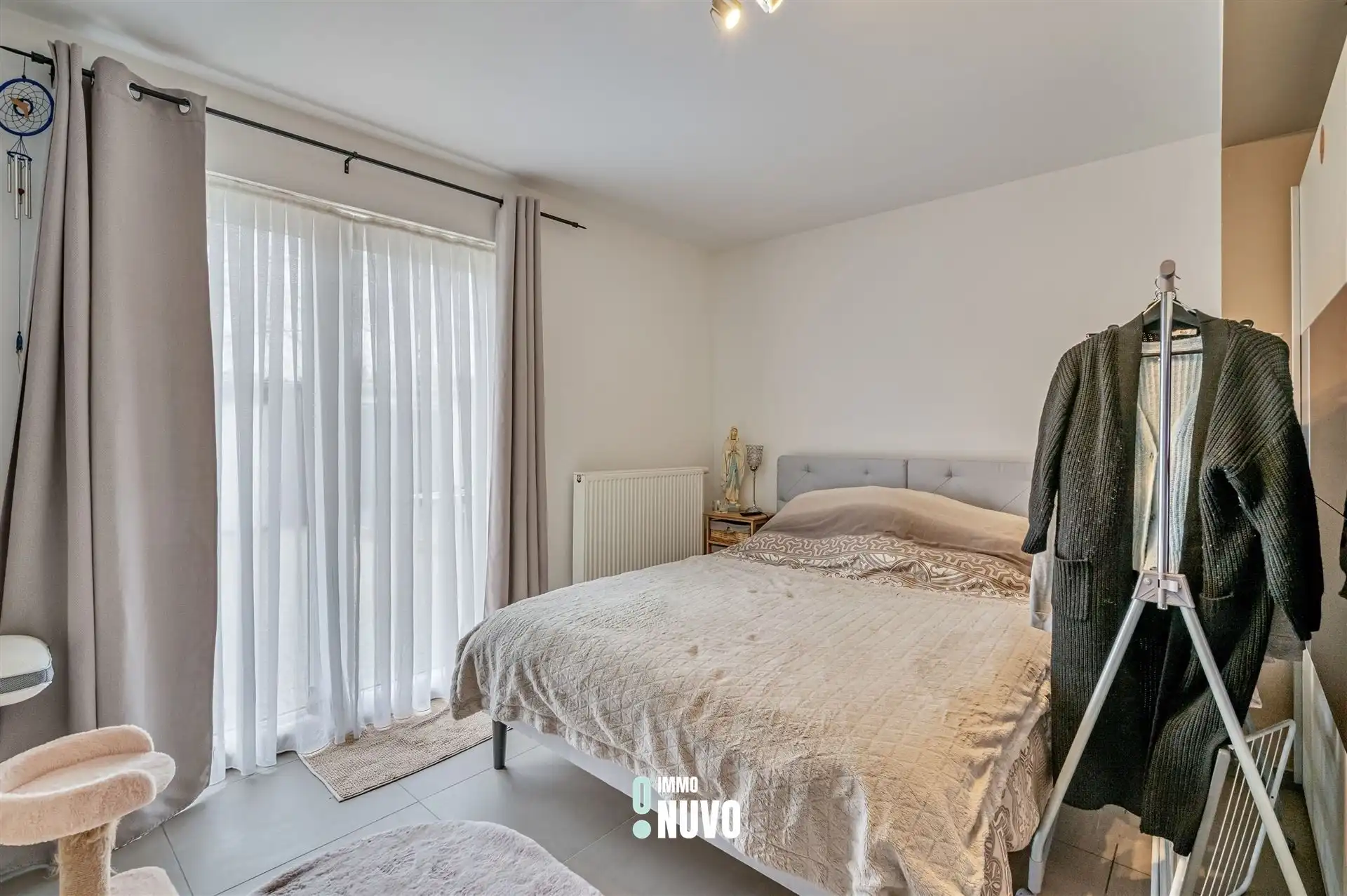 Gelijkvloers instapklaar 2 slaapkamer appartement met garage foto 2