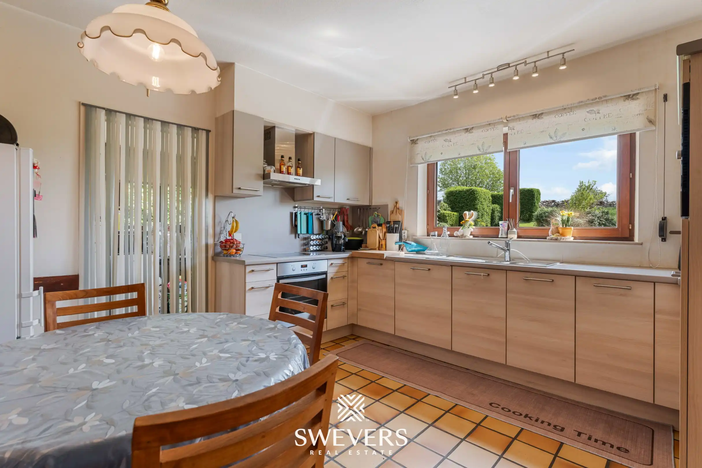 Woonst met 6 slaapkamers en verzicht te Borgloon foto 9