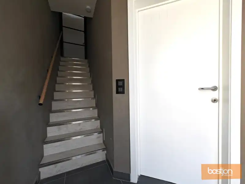 Instapklare bel-etage nabij het centrum. foto 2