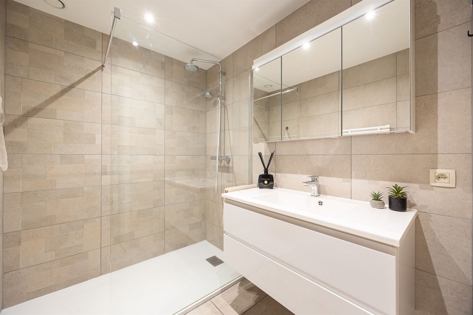 Appartement te Schoten: Modern en energiezuinig foto 13