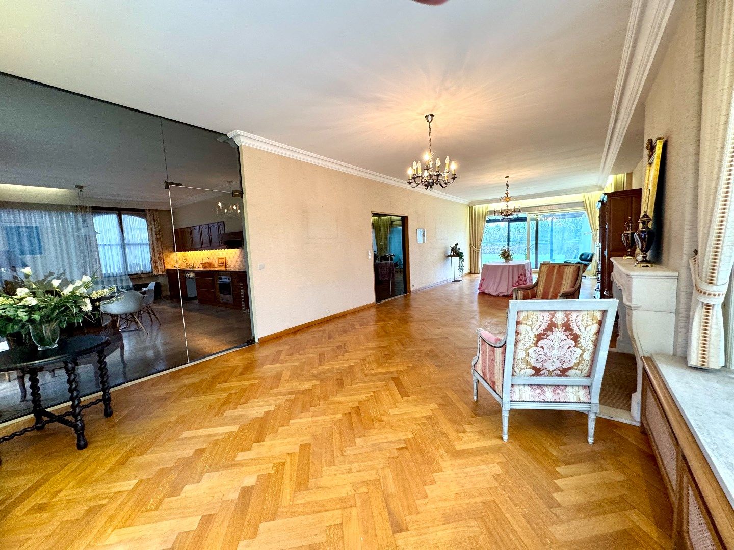 ALLEENSTAANDE VILLA MET 4 SLAAPKAMERS, GARAGE EN TUIN foto 14