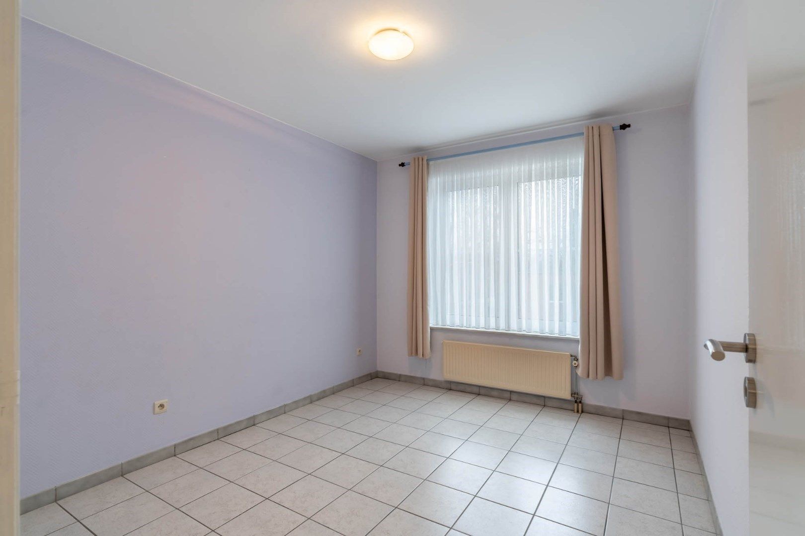 IN OPTIE - Zeer ruim en netjes verzorgd drie-slaapkamer appartement met kelder en garage te Schoonbeek - instapklaar ! foto 24
