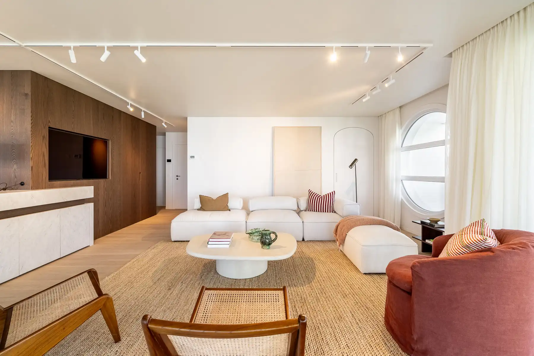 Stijlvol gerenoveerd appartement met zeezicht in het Zoute foto 4