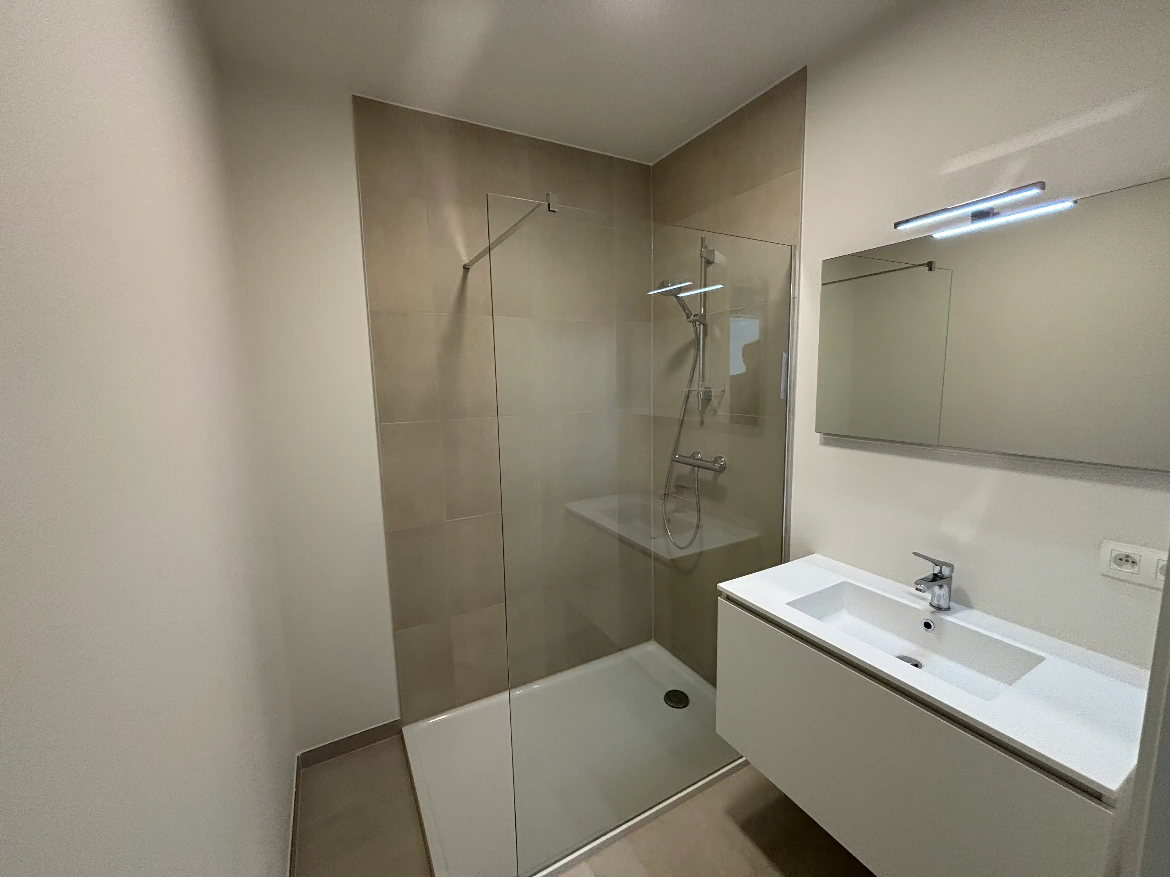 Stijlvol & Duurzaam Wonen in Koningslo: Ruim 2-Slaapkamerappartement foto 8