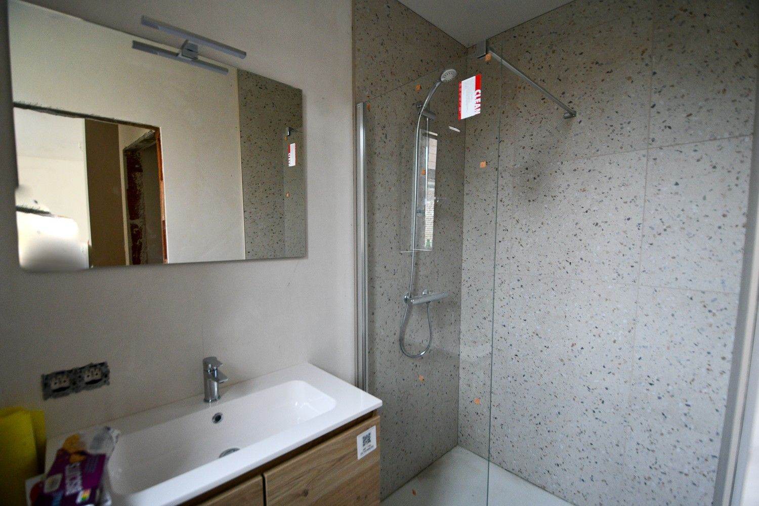 Volledig gerenoveerde dorpswoning met 3 slaapkamers foto 5