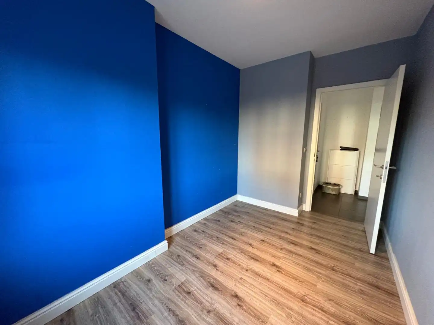 Ruim, energiezuinig appartement met 2 slpks, groot terras en autostaanplaats!  foto 8