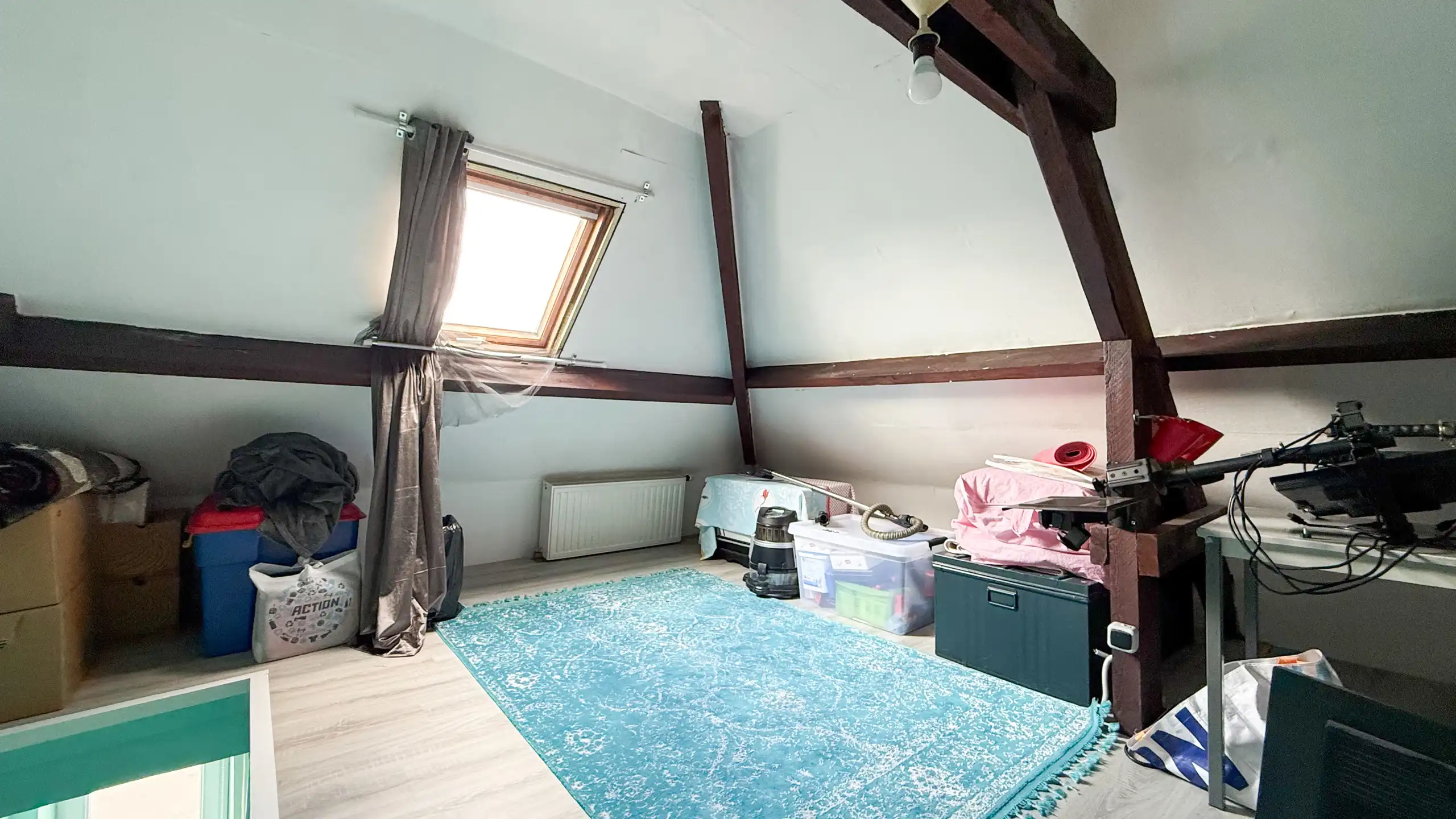 Instapklare vernieuwde woning van 170m² met 3slpks! foto 21