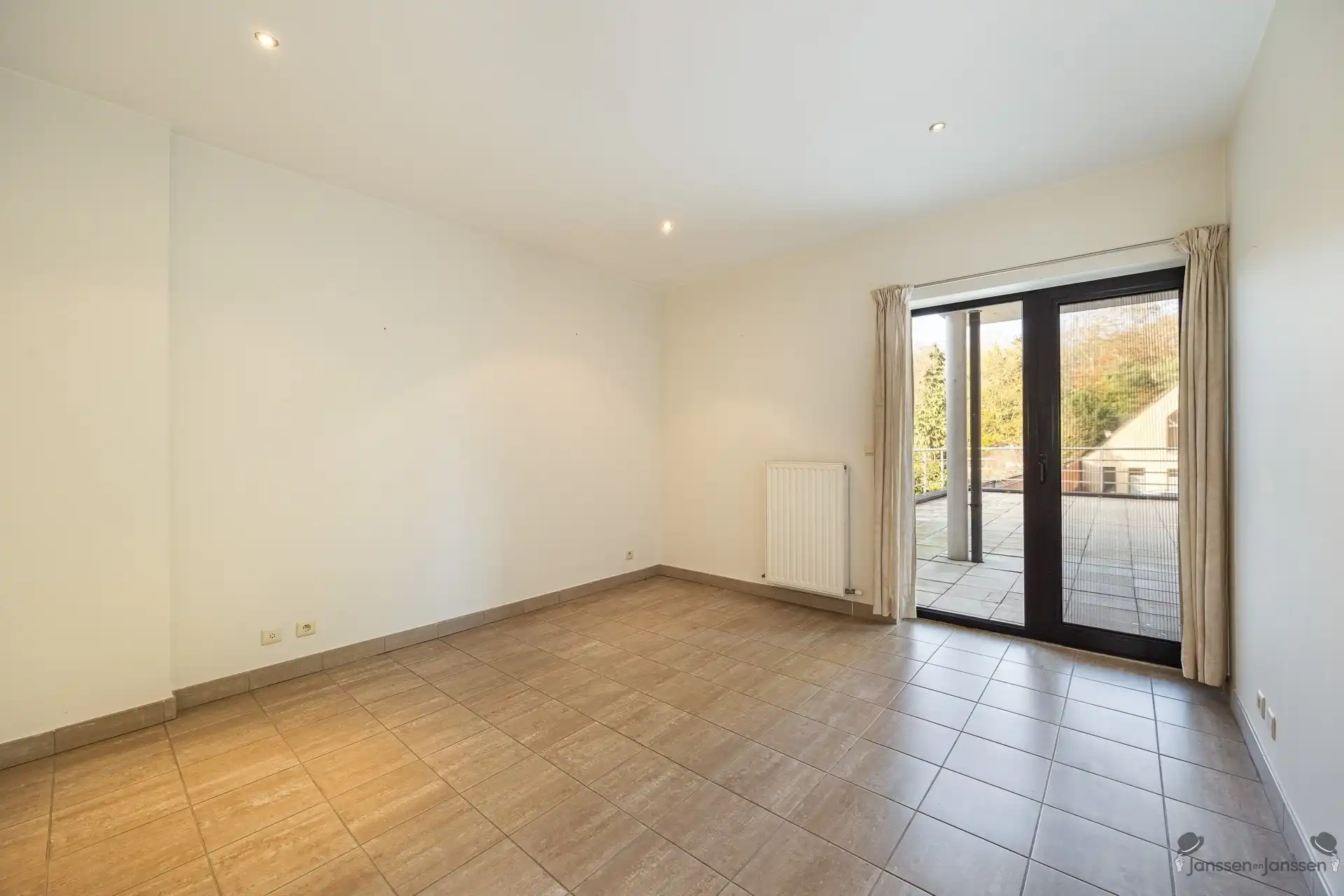 appartement met groot terras en ondergrondse garage foto 11