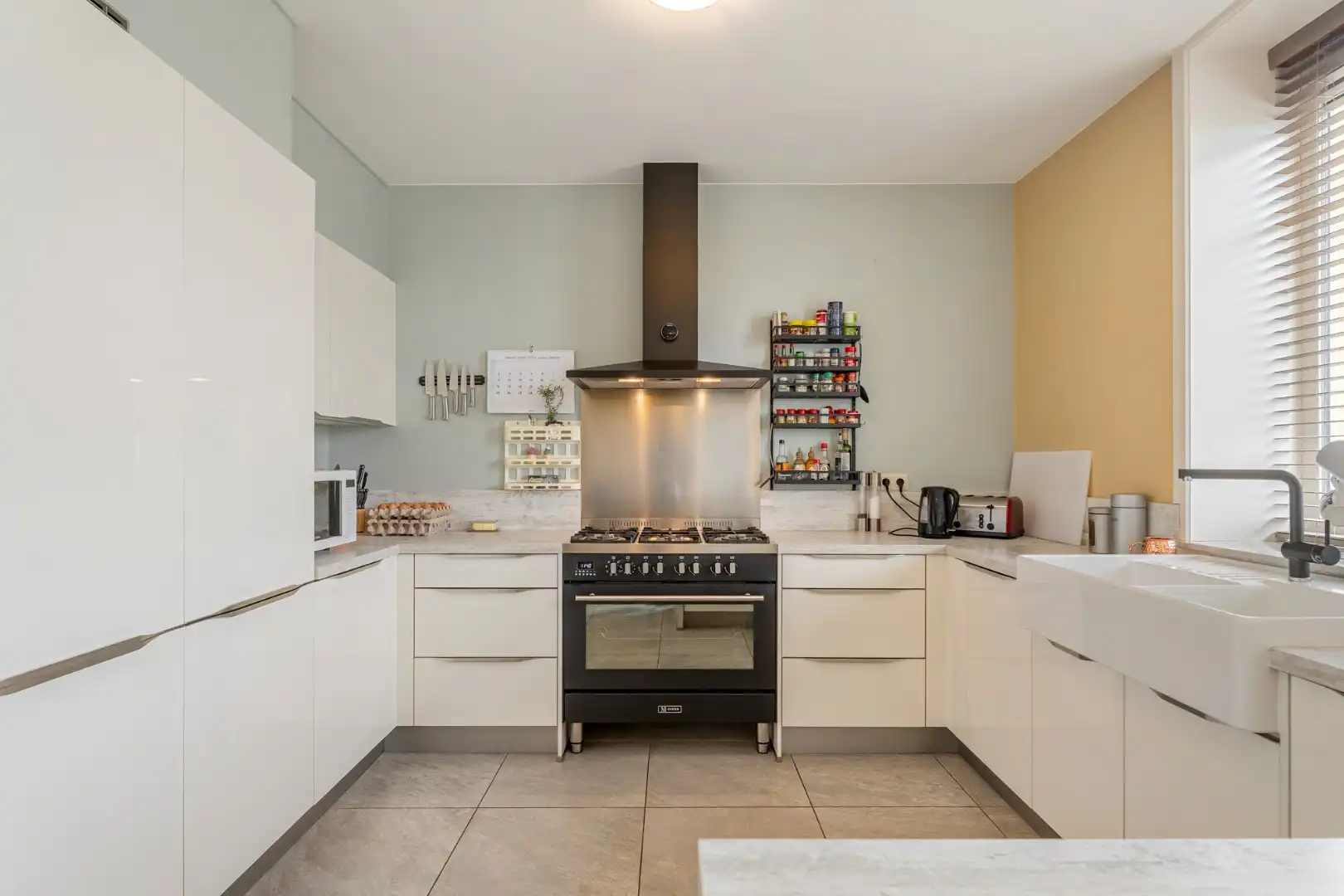 Vrijstaande, zeer verzorgde woning met aangrenzende, uitgeruste stalling/loods op een perceel van 72a14ca foto 9