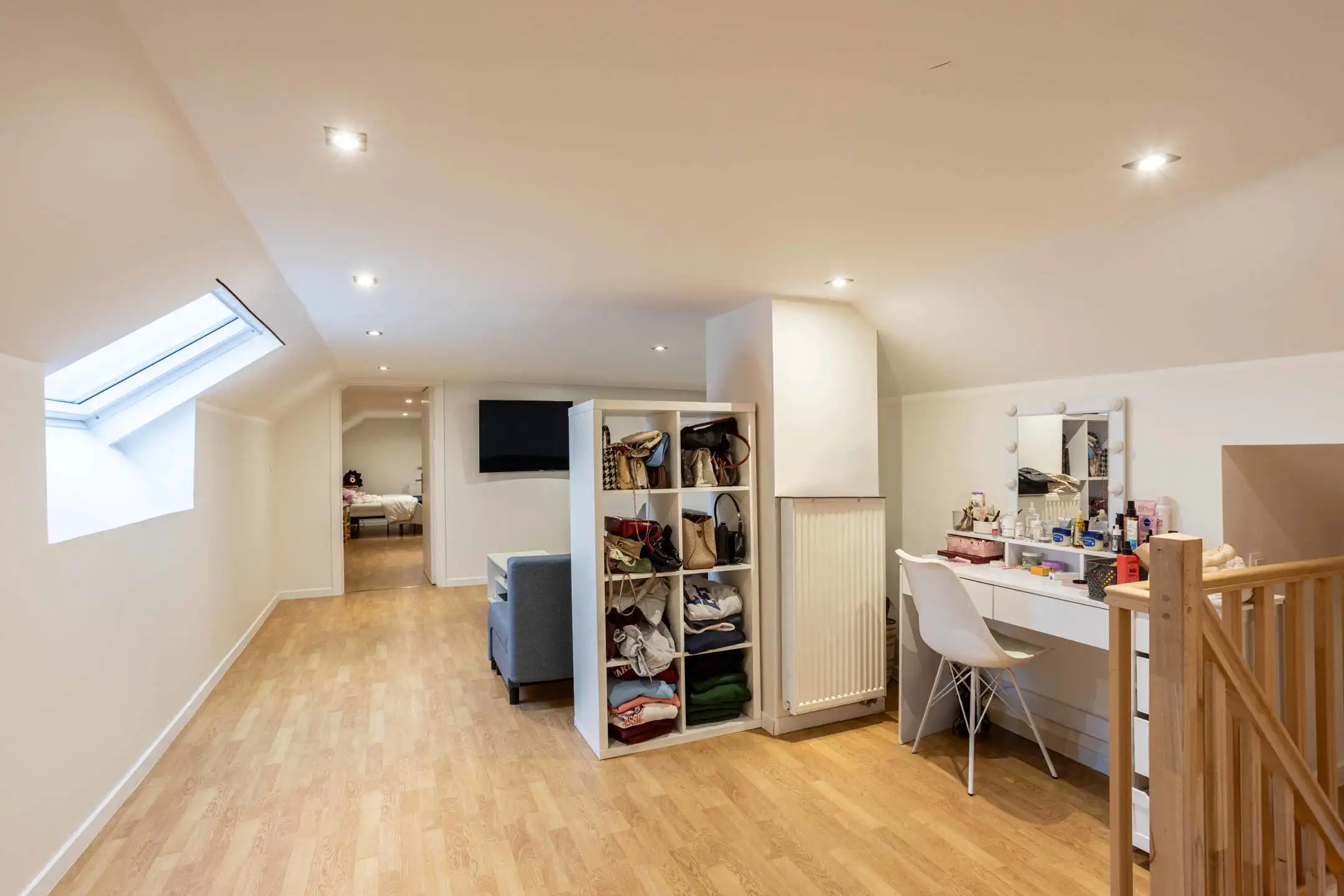 Alleenstaande villa met garage residentiële wijk te Ronse foto 18