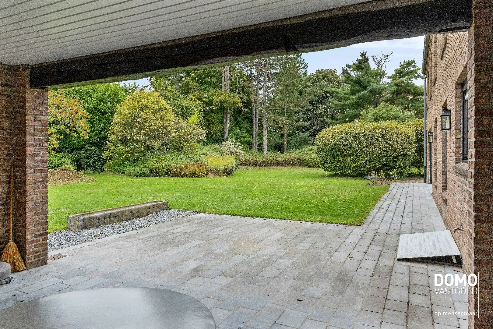 Exclusieve statige open bebouwing met zuid gerichte tuin in het centrum van Kermt (Hasselt) foto 13