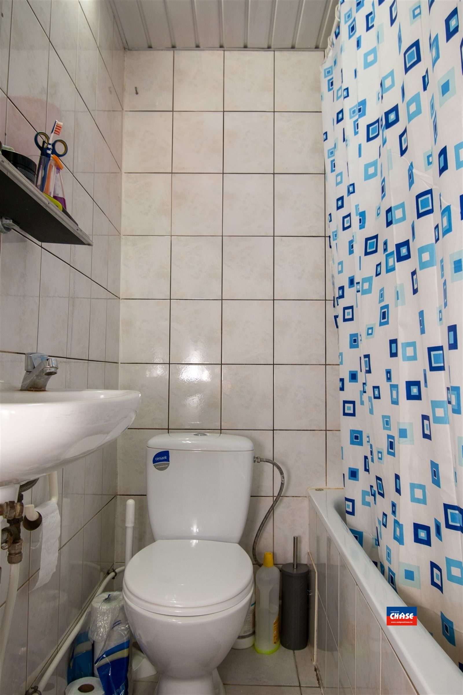 Appartementsgebouw of kangoeroewoning  bestaande uit 3 appartementen met elk 2 slaapkamers foto 11