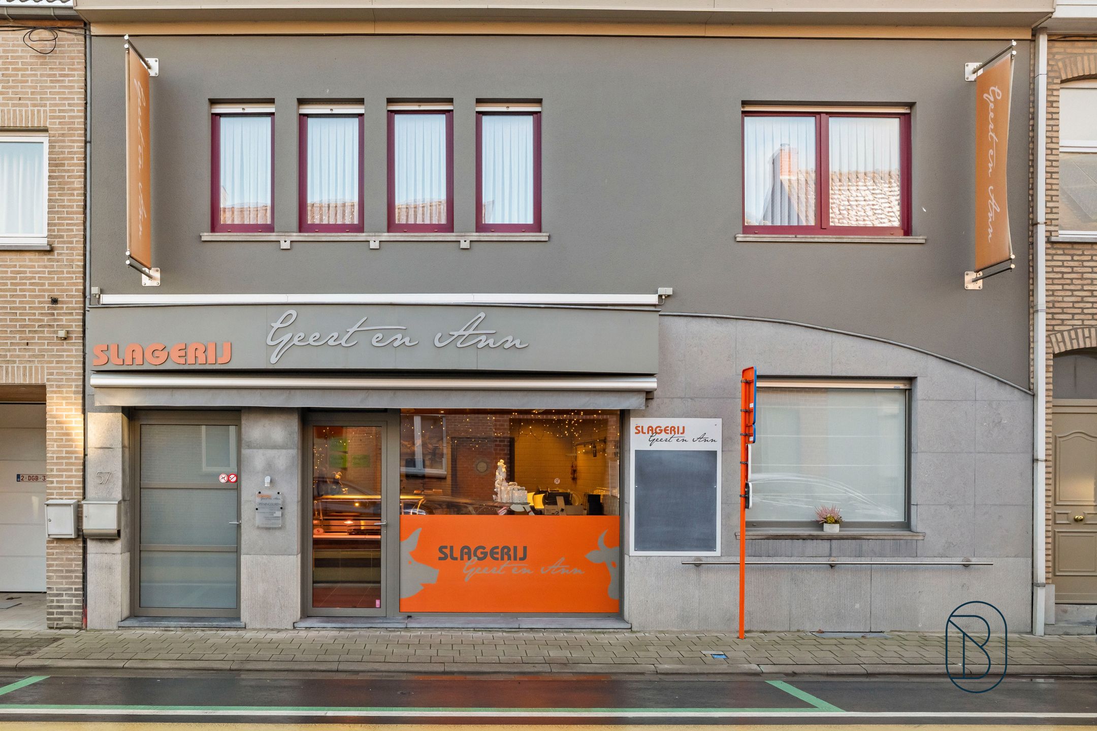 Topgelegen handelspand met woonst foto 5