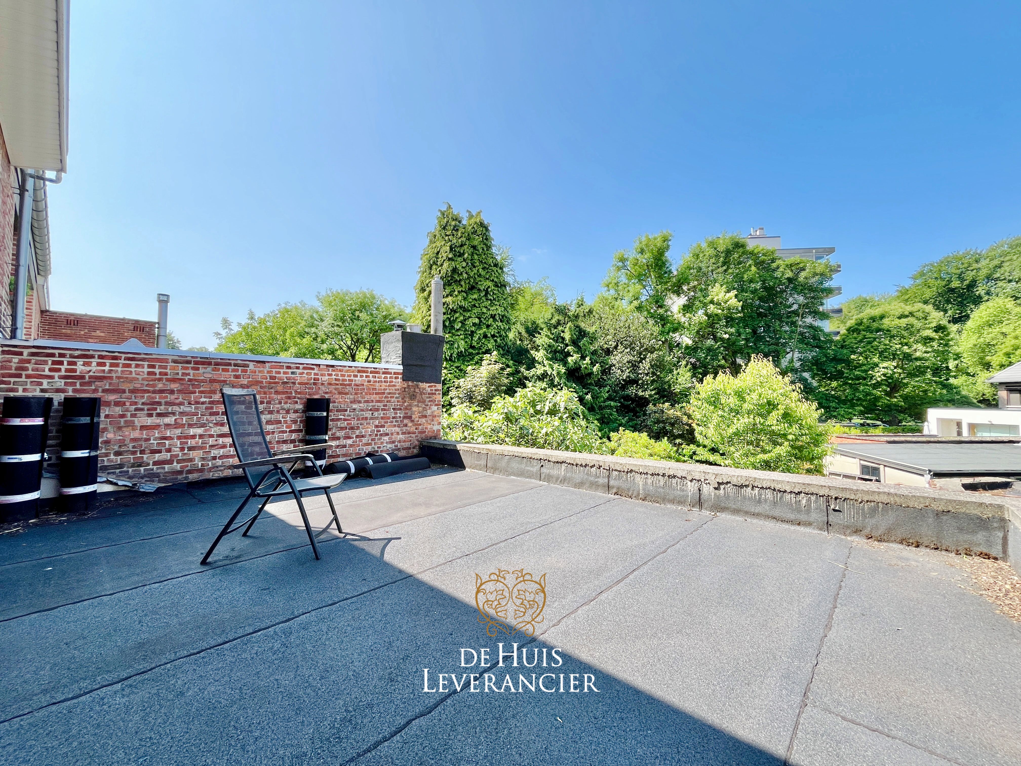 Prachtige, gerenoveerde woning met tuin en garage op toplocatie te koop in Mortsel! foto 21