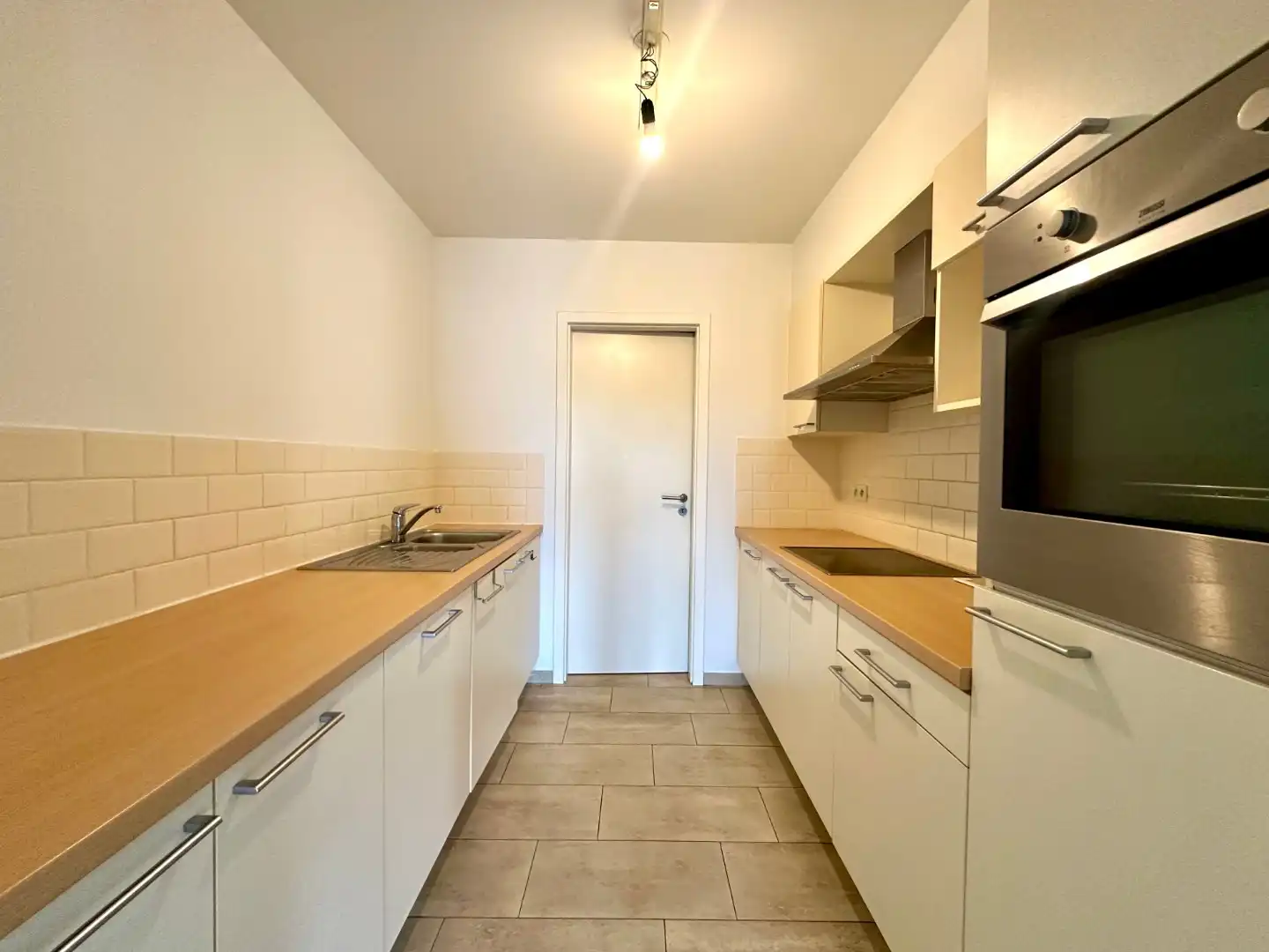 Appartement op centrale ligging te Sint-Andries foto 4