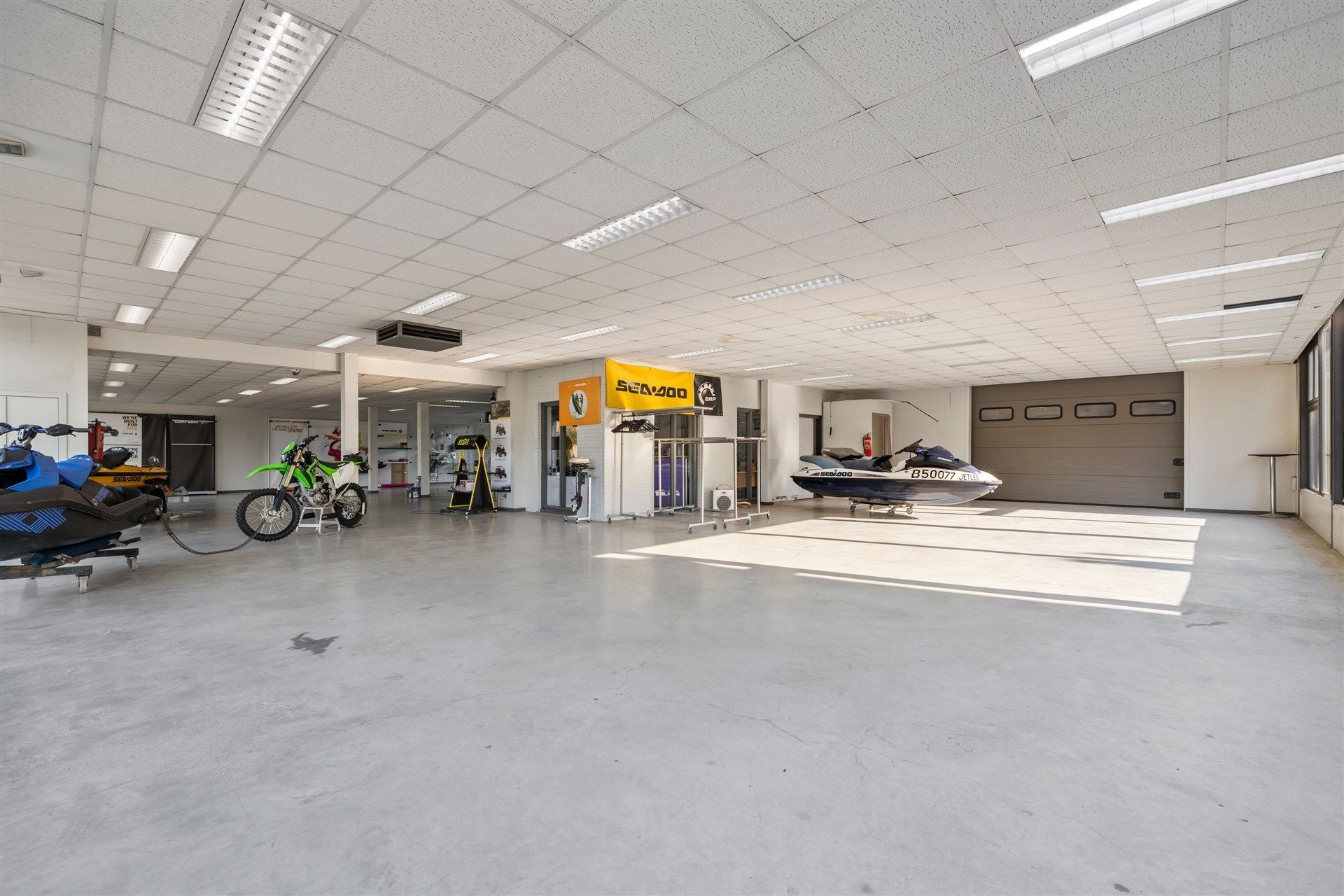 Uitstekend gelegen commercieel gebouw met showroom + werkplaats van in totaal 633m² foto 5