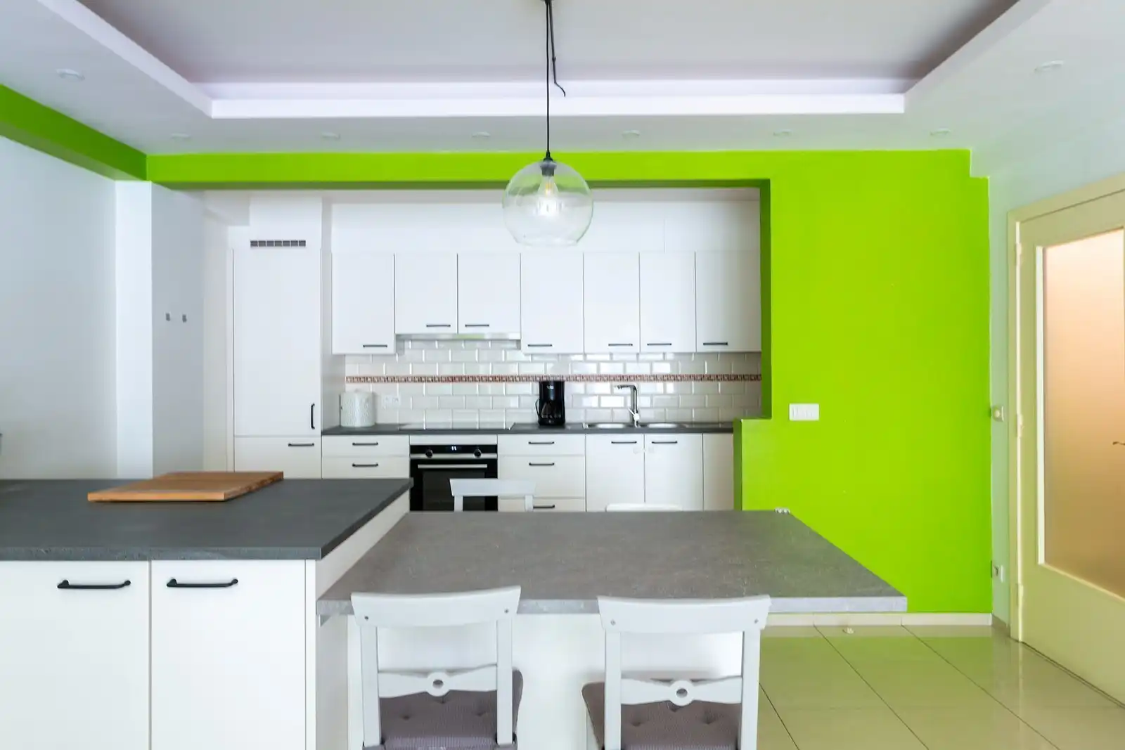 Uiterst ruim vierslaapkamer appartement tussen het Stadspark en de Theaterbuurt!  foto 10