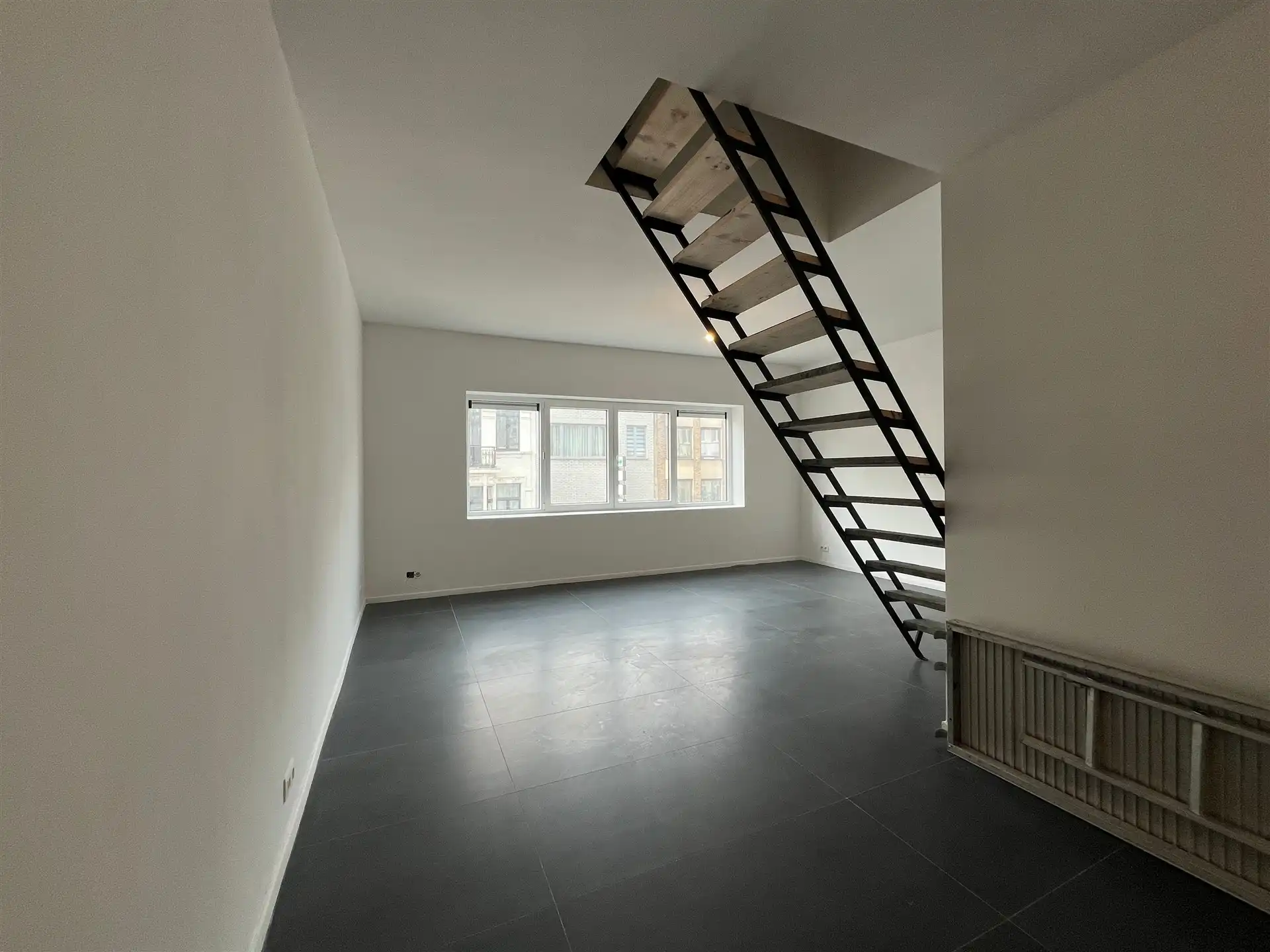 Volledig gerenoveerd Duplex-appartement! foto 2