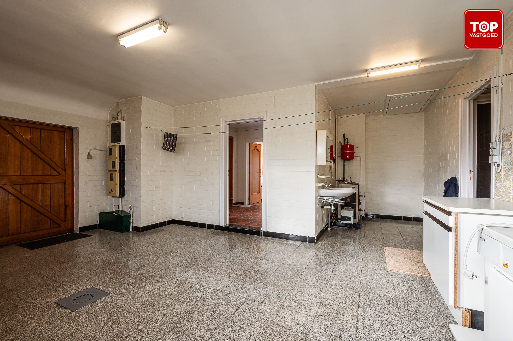 Open bebouwing met karakter en potentieel – 3 slaapkamers en ruime tuin. foto 23