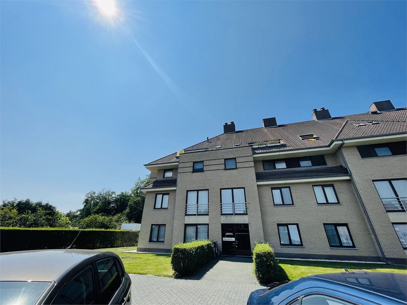 Sint-Michiels, rustige ligging Heel mooi ENERGIEZUINIG lichtrijk appartement met 1 slpk, 2 zonneterrassen en mogelijkheid om  garagebox bij te kopen foto 12