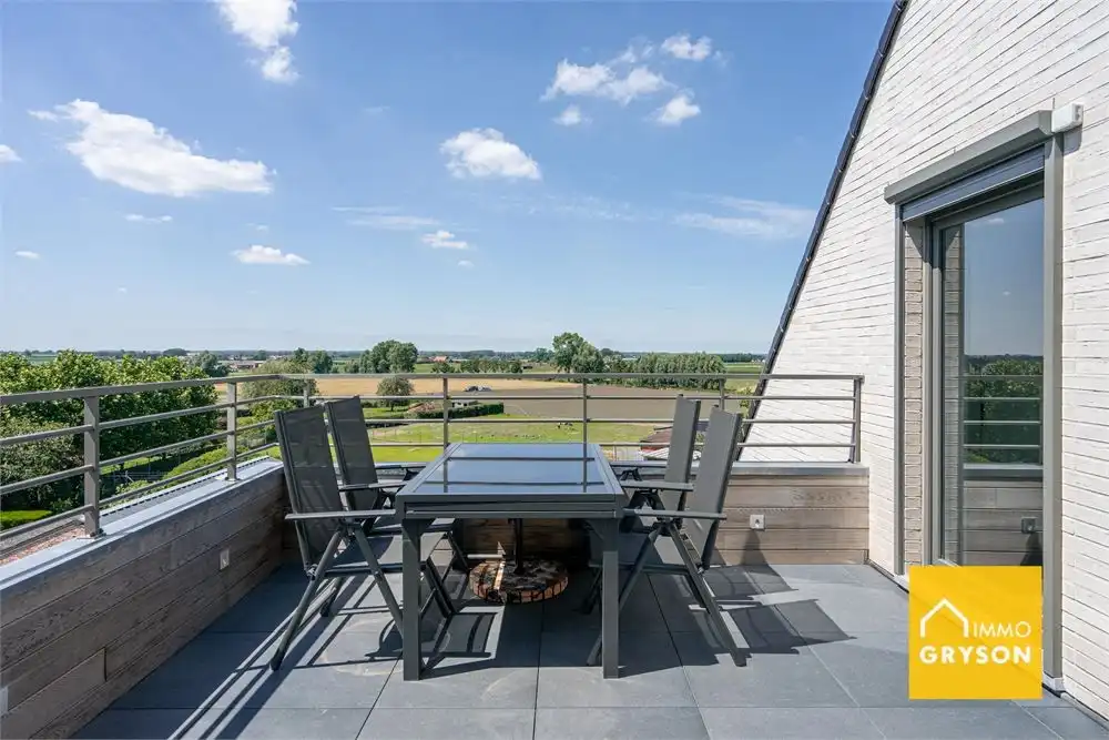 Luxe penthouse met 5 slaapkamers en zonnig terras foto 13