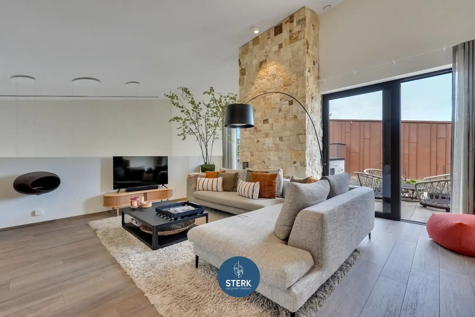 EXCLUSIEF PENTHOUSE OP EEN TOPLOCATIE TE EISDEN-MAASMECHELEN !  foto 21