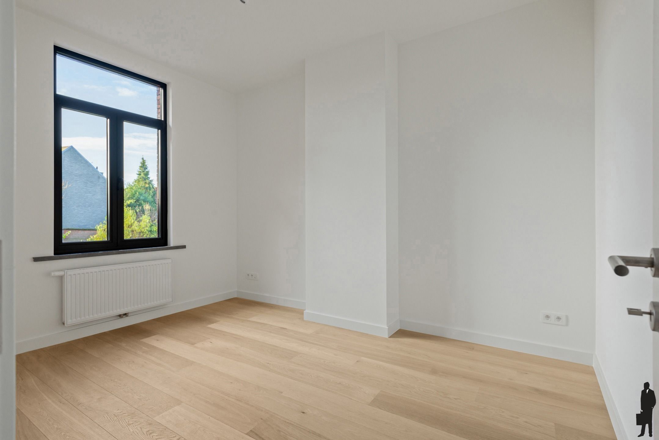 Gerenoveerde woning met 3 ruime slaapkamers en zuid tuin foto 15
