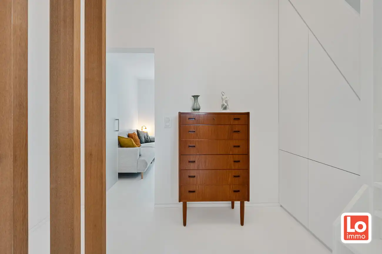 VERKOCHT! Instapklare, modern gerenoveerde lichtrijke stadswoning op een rustige locatie nabij het centrum van Gent! foto 10