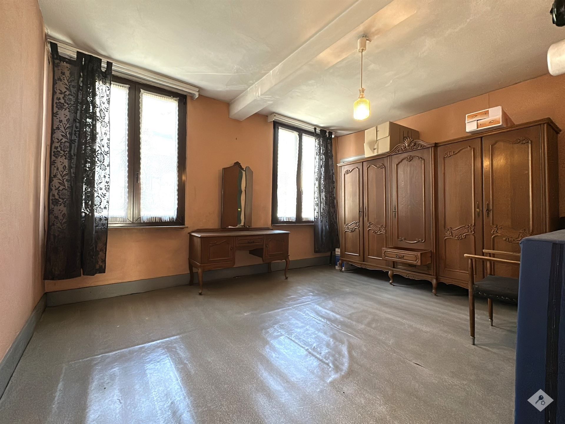 Te Renoveren Woning te Koop in Lebbeke foto 12