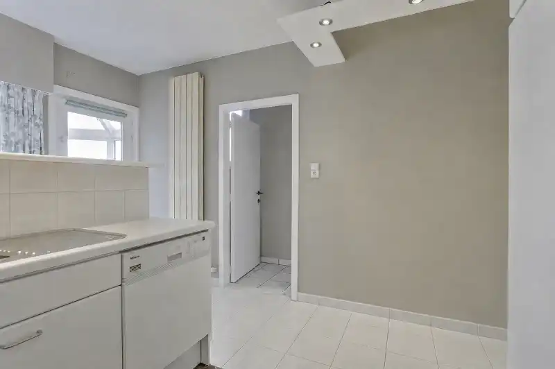 WONEN & WERKEN OP ÉÉN LOCATIE – 4 SLPK + ±200 M² OPSLAG/ATELIER foto 8