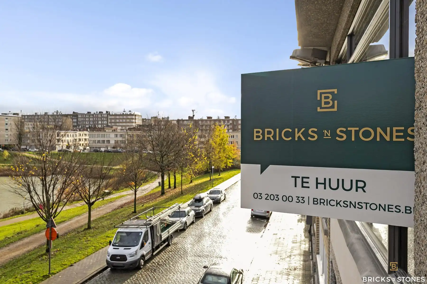 Ruim gerenoveerd 2-slaapkamer appartement met prachtig zicht foto 12